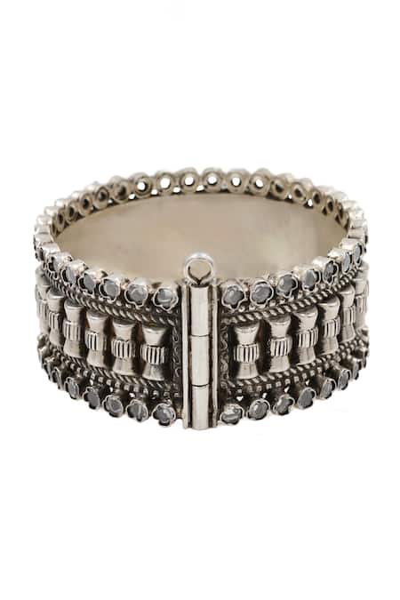 Buy_Sangeeta Boochra_Silver Plated Designer Kundan Bangle _Online_at_Aza_Fashions