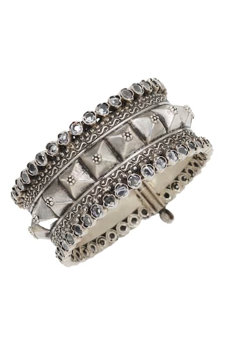 Sangeeta Boochra Handcrafted Silver Kundan Bangle 