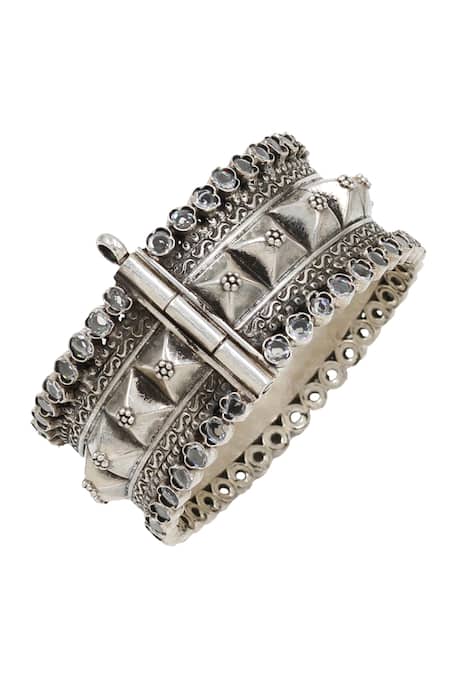 Buy_Sangeeta Boochra_Silver Plated Stones, Studs Handcrafted Kundan Bangle _Online_at_Aza_Fashions