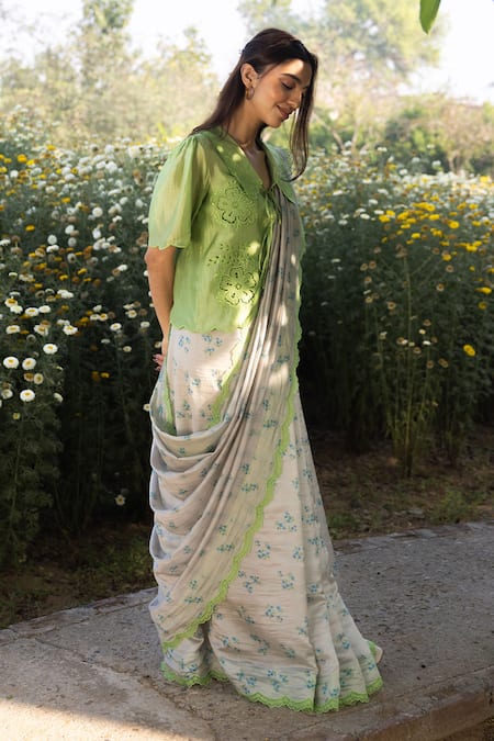 Shop Surmaye Beige Embroidery, Lace Wildflower Kiss Light Saree Online at Aza Fashions Shop_Surmaye_Beige Embroidery, Lace Wildflower Kiss Light Saree _Online_at_Aza_Fashions