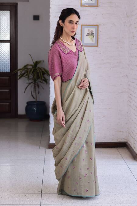 Buy_Surmaye_Brown Handloom Cotton Embroidery Earthen Bloom Jamdani Saree _Online_at_Aza_Fashions