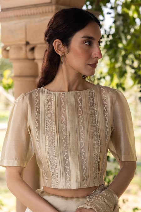 Buy_Surmaye_Beige Embroidery Whispering Ivy Light Saree _Online_at_Aza_Fashions