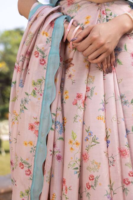 Shop Surmaye Pink Embroidery Forest Breeze Scalloped Saree Shop_Surmaye_Pink Embroidery Forest Breeze Scalloped Saree