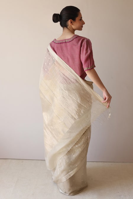 Surmaye Beige Wildflower Jamdani Saree 