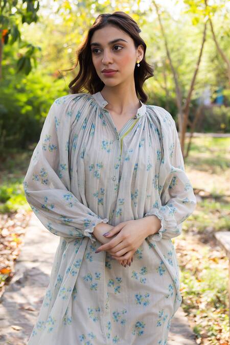 Surmaye Beige Handloom Cotton Embroidery Round Neck Wildflower Kiss Midi Dress at Aza Fashions Surmaye_Beige Handloom Cotton Embroidery Round Neck Wildflower Kiss Midi Dress _at_Aza_Fashions