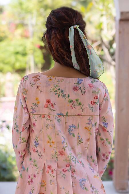 Surmaye Pink Handloom Cotton Embroidery Round Neck Cottage Charm Maxi Dress at Aza Fashions Surmaye_Pink Handloom Cotton Embroidery Round Neck Cottage Charm Maxi Dress _at_Aza_Fashions