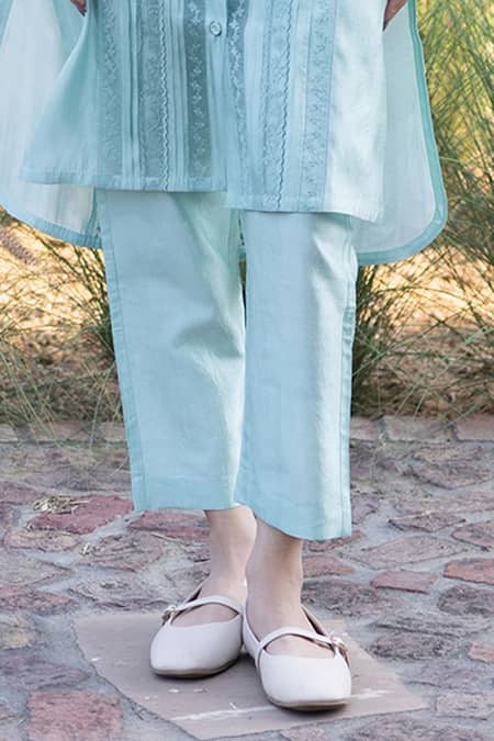 Shop Surmaye Green Embroidery Round Neck Whispering Ivy Seafoam Kurta Set Online at Aza Fashions Shop_Surmaye_Green Embroidery Round Neck Whispering Ivy Seafoam Kurta Set _Online_at_Aza_Fashions