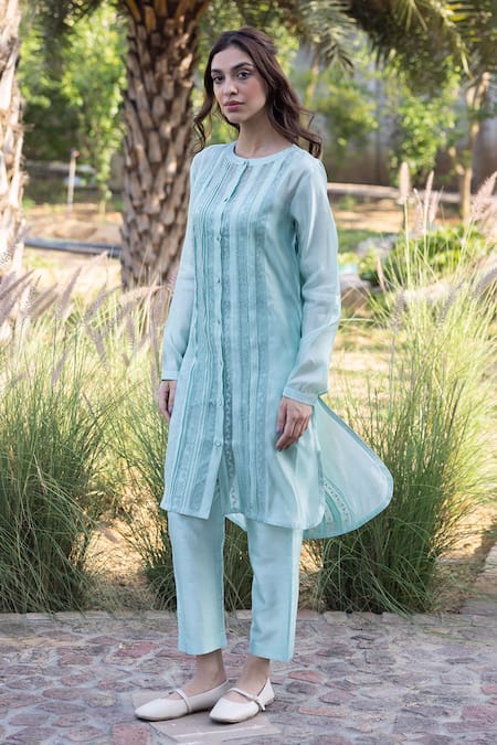 Surmaye Green Embroidery Round Neck Whispering Ivy Seafoam Kurta Set at Aza Fashions Surmaye_Green Embroidery Round Neck Whispering Ivy Seafoam Kurta Set _at_Aza_Fashions