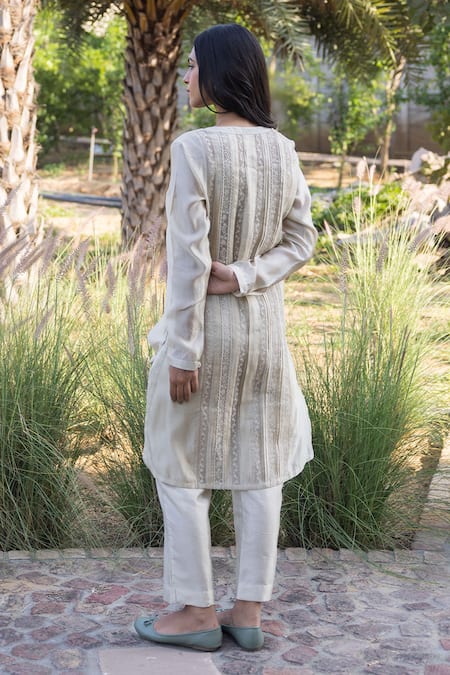 Surmaye_Beige Handloom Cotton, Organza, Silk Embroidery Round Light Handwoven Kurta Set _Online_at_Aza_Fashions