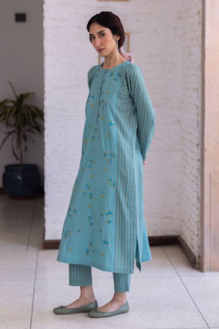 Shop Surmaye Teal Embroidery Round Neck Tender Petals Kurta Set Online at Aza Fashions Shop_Surmaye_Teal Embroidery Round Neck Tender Petals Kurta Set _Online_at_Aza_Fashions