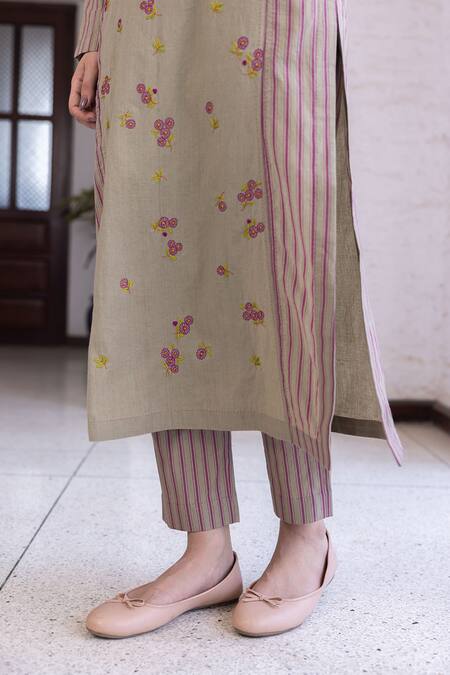 Shop Surmaye Brown Embroidery Round Neck Tender Petals Clay Kurta Set Online at Aza Fashions Shop_Surmaye_Brown Embroidery Round Neck Tender Petals Clay Kurta Set _Online_at_Aza_Fashions