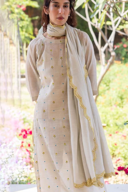 Surmaye Ethereal Handloom Cotton Beige Dupatta 
