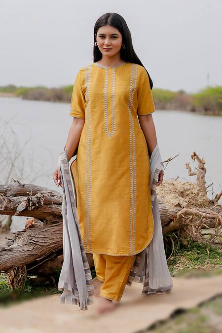 Buy_The Home Affair_Mustard Cotton, Chiffon Embroidery Round Neck Straight Kurta Set _Online_at_Aza_Fashions