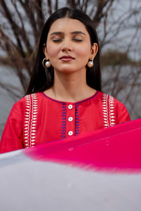 Buy The Home Affair Red Cotton, Chiffon Embroidery Round Neck Pure Jaam Kurta Set Online at Aza Fashions Buy_The Home Affair_Red Cotton, Chiffon Embroidery Round Neck Pure Jaam Kurta Set _Online_at_Aza_Fashions