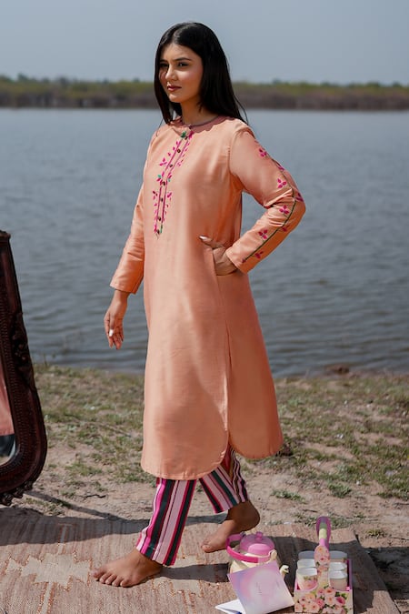Shop_The Home Affair_Peach Cotton, Chiffon Embroidery Round Neck Jaam Kurta Set _Online_at_Aza_Fashions