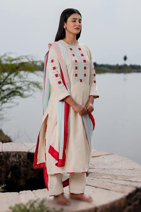 Buy_The Home Affair_Ivory Jacquard Embroidery Round Neck Kurta Set _Online_at_Aza_Fashions