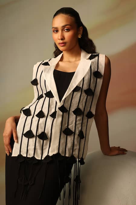 Vanshika Agarwal Label_Black Georgette, Organza V-neck And White Designer Midi Dress Set _Online_at_Aza_Fashions