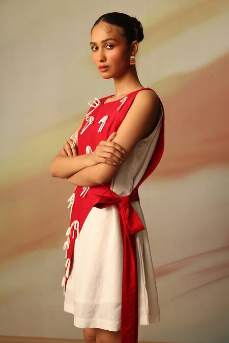 Buy_Vanshika Agarwal Label_Red Bows Round Neck Embellished Designer Dress _Online_at_Aza_Fashions