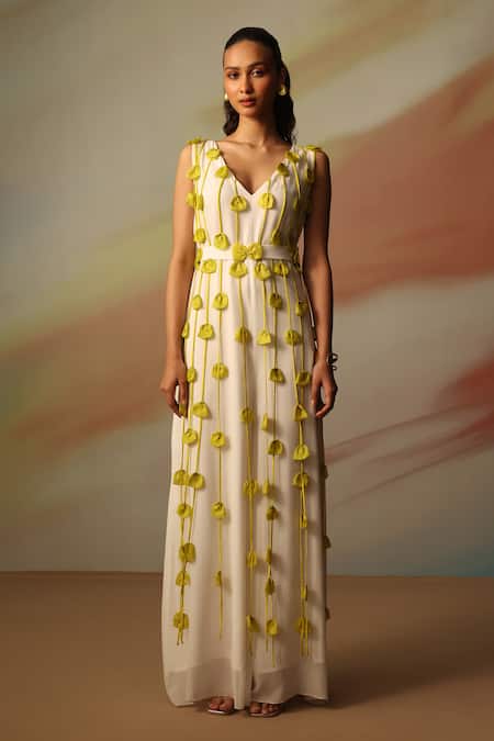 Buy_Vanshika Agarwal Label_White Georgette, Taffeta Fabric Flowers V-neck Pixie Jumpsuit _Online_at_Aza_Fashions