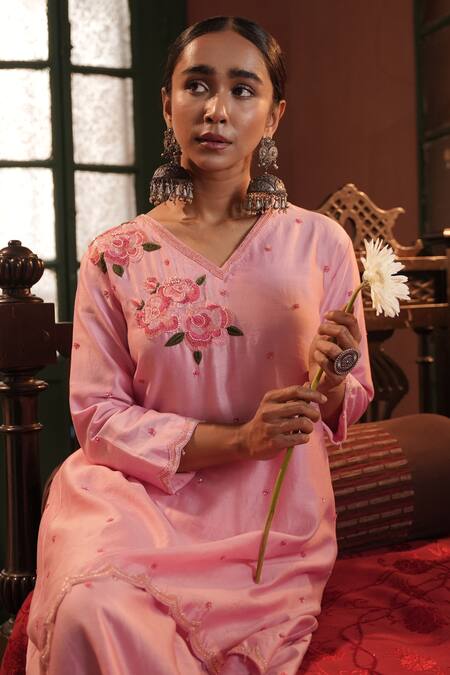 Midushi Bajoria_Pink Silk, Chanderi Embroidery V-neck Kurta Pant Set _Online_at_Aza_Fashions