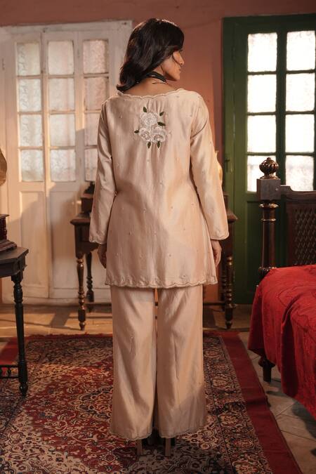 Midushi Bajoria Cream Silk Chanderi Kurta Set 