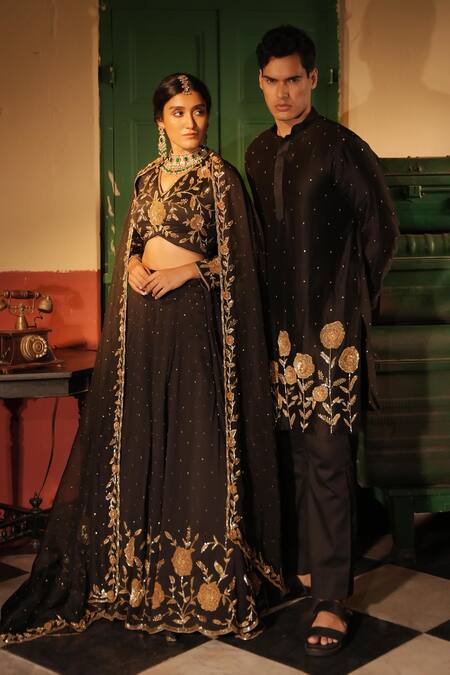 Midushi Bajoria_Black Tissue Embroidery V-neck Classic Lehenga Set _at_Aza_Fashions