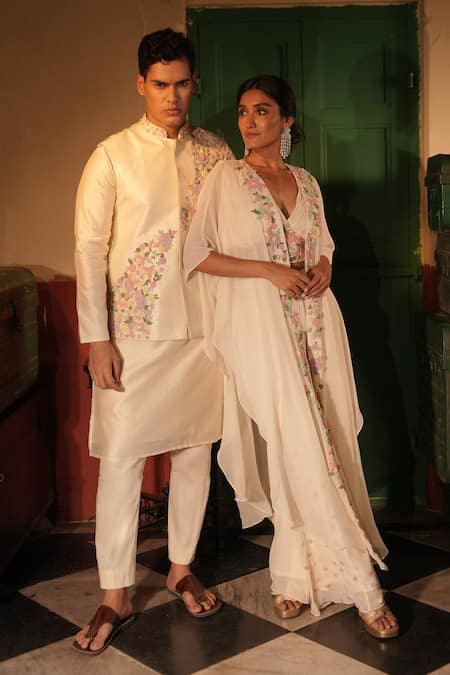 Midushi Bajoria_Off White Silk, Chanderi Embroidery Bundi Kurta Pant Set _Online_at_Aza_Fashions