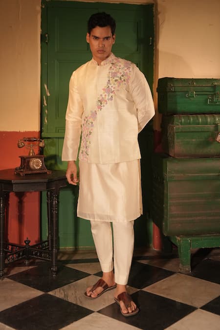 Buy_Midushi Bajoria_Off White Silk, Chanderi Embroidery Bundi Kurta Pant Set 
