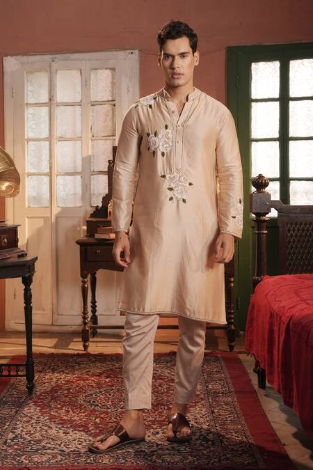Midushi Bajoria_Cream Silk, Chanderi Embroidery Kurta Set _at_Aza_Fashions