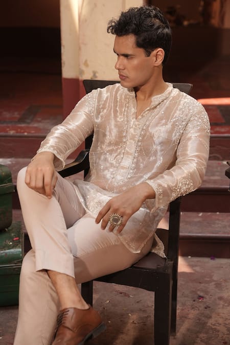 Buy_Midushi Bajoria_Silver Silk Embroidery Tissue Kurta Set _Online_at_Aza_Fashions