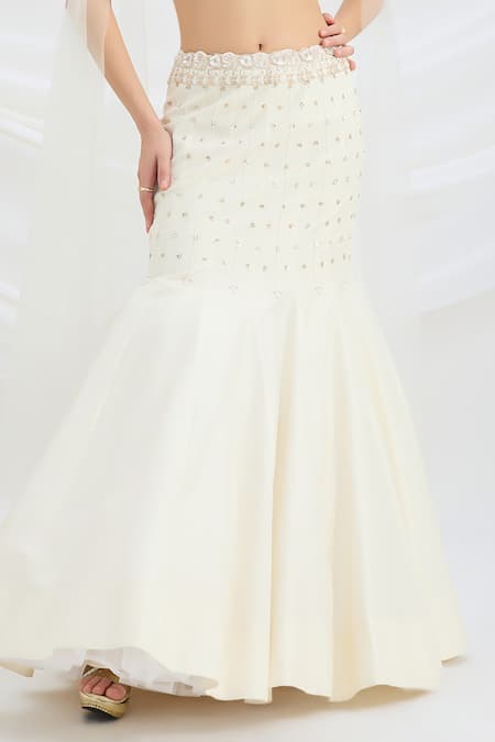 Mirroir Beige Viscose, Net, Silk Sequins, Beads V-neck Embroidered Fusion Lehenga Set Online at Aza Fashions Mirroir_Beige Viscose, Net, Silk Sequins, Beads V-neck Embroidered Fusion Lehenga Set _Online_at_Aza_Fashions