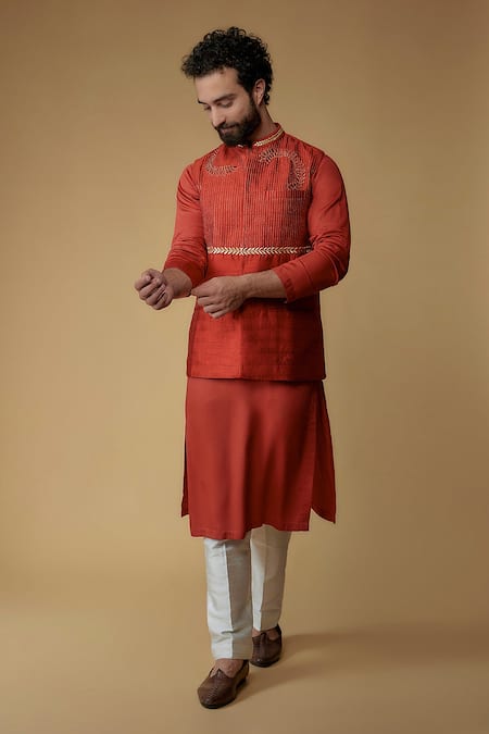 Ritambh By Rishi & Sachin Red Silk Embroidery Bundi And Kurta Set 