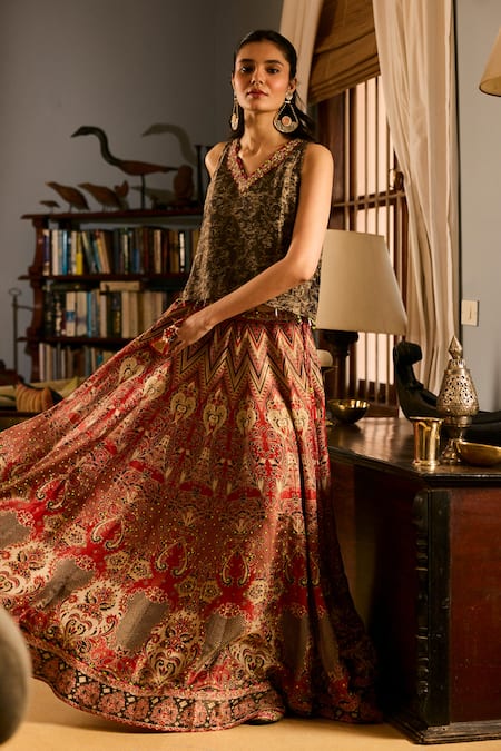 Saundh_Red Muslin, Silk V-neck Printed Fusion Lehenga And Blouse Set _at_Aza_Fashions