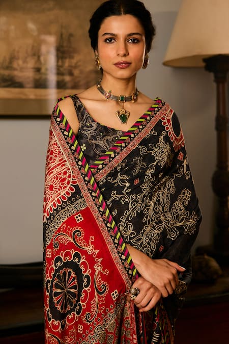 Buy Saundh Black Muslin, Silk Sequins, Embroidery Round Neck Printed Saree Set Online at Aza Fashions Buy_Saundh_Black Muslin, Silk Sequins, Embroidery Round Neck Printed Saree Set _Online_at_Aza_Fashions