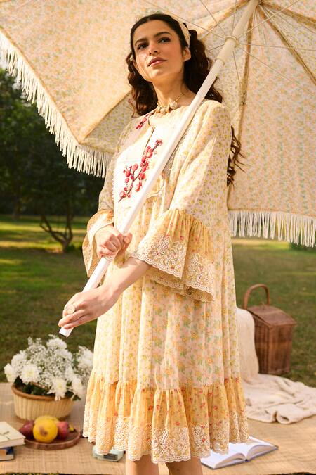 Saundh_Off White Embroidery Round Neck Floral Dress _Online_at_Aza_Fashions