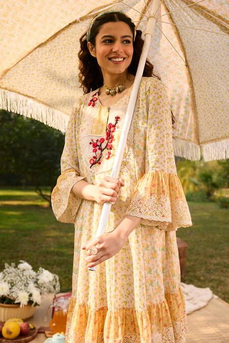 Shop_Saundh_Off White Embroidery Round Neck Floral Dress _Online_at_Aza_Fashions