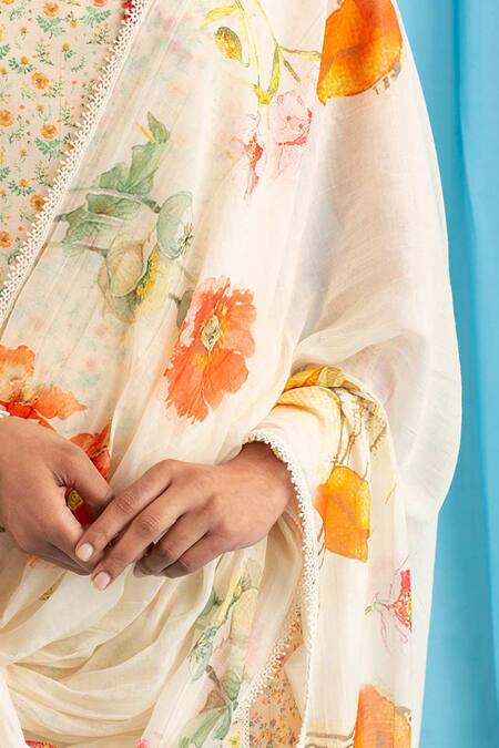 Saundh_Off White Bamboo, Cotton Satin Embroidery Round Neck Floral Printed Kurta Set _Online_at_Aza_Fashions