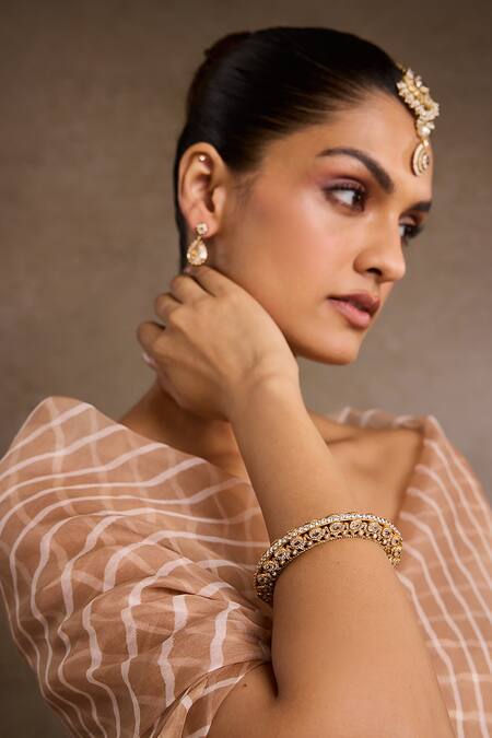 Buy_Tarun Tahiliani_Gold Plated Crystals Silver Pacheli Bangle 