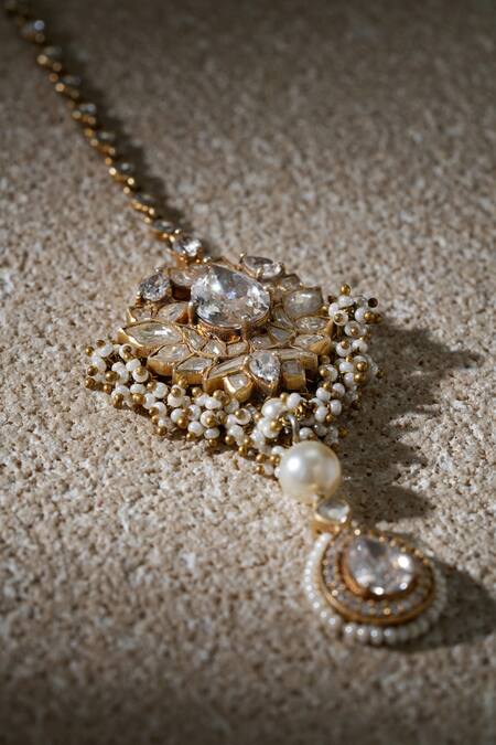 Buy_Tarun Tahiliani_Gold Plated Floral Silver Maangtika _Online_at_Aza_Fashions