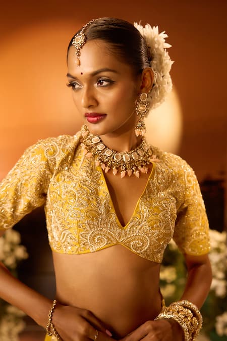 Buy_Neha Khullar X AZA_Yellow Organza Sequins, Embroidery V-neck Banarasi Chanderi Lehenga Set _Online_at_Aza_Fashions