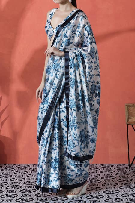 Buy_Naintara Bajaj_Off White Chiffon V-neck Floral Printed Pre-draped Saree Set _Online_at_Aza_Fashions