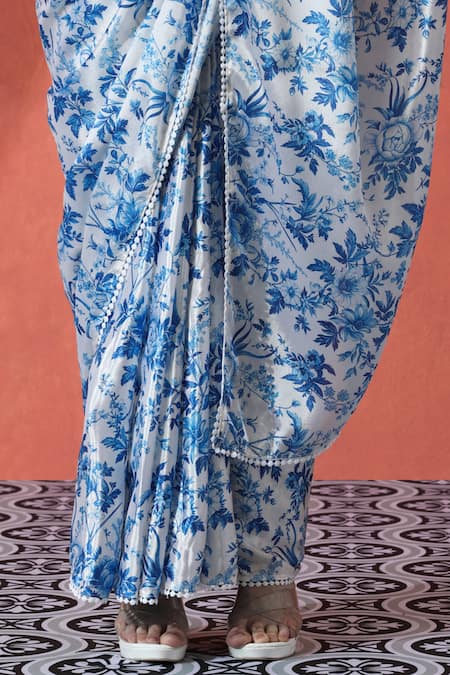 Shop_Naintara Bajaj_Off White Chiffon V-neck Printed Pre-draped Saree And Blouse Set _Online_at_Aza_Fashions