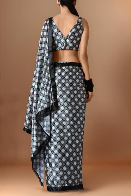 Shop Naintara Bajaj Black Chiffon V-neck And White Printed Pre-draped Saree Set at Aza Fashions Shop_Naintara Bajaj_Black Chiffon V-neck And White Printed Pre-draped Saree Set _at_Aza_Fashions
