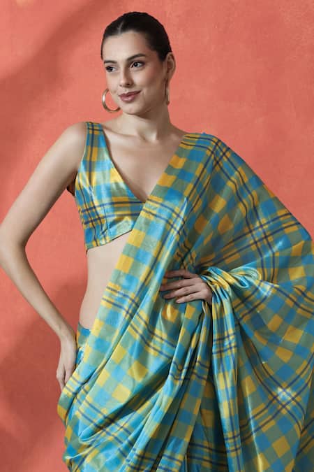 Buy_Naintara Bajaj_Multi Color V-neck Printed Pre-draped Saree And Blouse Set _Online_at_Aza_Fashions