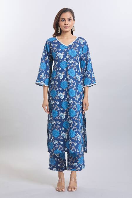Naintara Bajaj_Blue Cotton V-neck Printed Kurta Set _Online_at_Aza_Fashions