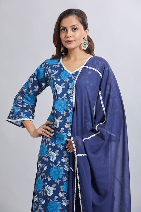 Buy_Naintara Bajaj_Blue Cotton V-neck Printed Kurta Set _Online_at_Aza_Fashions