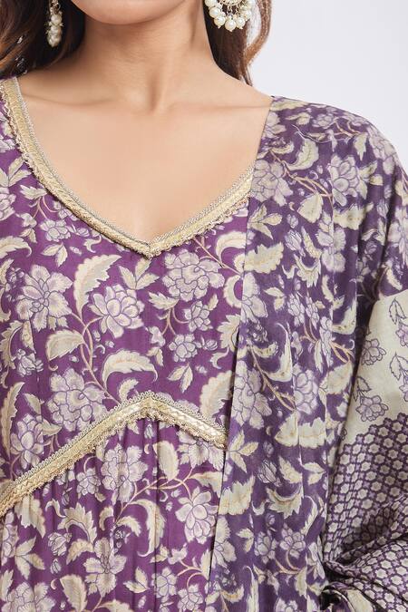 Naintara Bajaj Wine Cotton Embroidery V-neck Printed Kurta Set at Aza Fashions Naintara Bajaj_Wine Cotton Embroidery V-neck Printed Kurta Set _at_Aza_Fashions