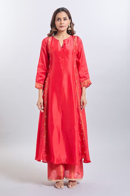 Samyukta Singhania_Red Tissue Embroidery V-neck Upada Silk Anarkali Set _Online_at_Aza_Fashions