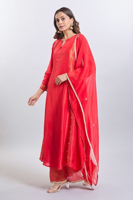 Buy_Samyukta Singhania_Red Tissue Embroidery V-neck Upada Silk Anarkali Set _Online_at_Aza_Fashions
