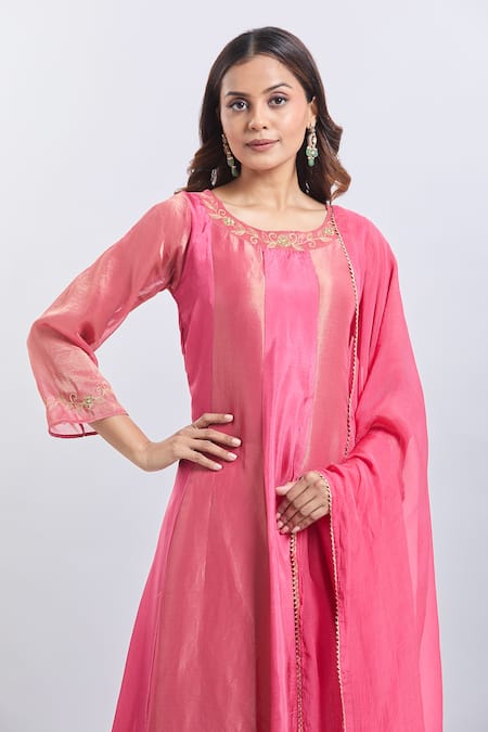 Buy_Samyukta Singhania_Pink Organza Embroidery Round Neck Upada Silk Anarkali Set 